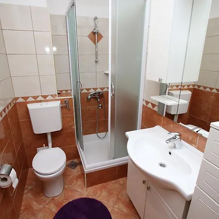 アパート Markus マカルスカ